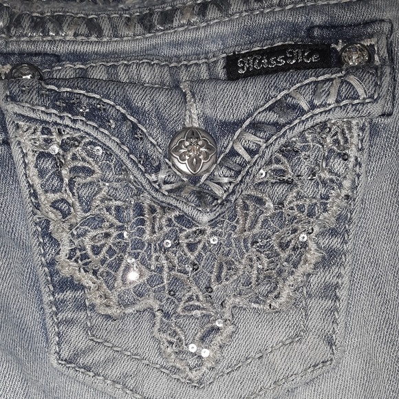Miss Me Jeans - Picture 2 of 8